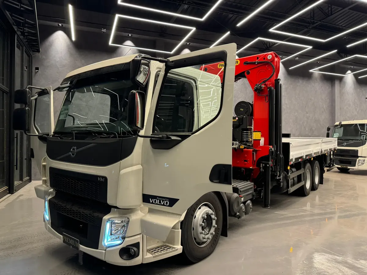 VOLVO VM 290 LX 2027 MD 480 + GUINCHO